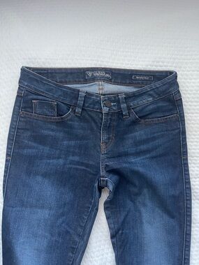 GUESS Women's Indigo Blue Skinny Jeans